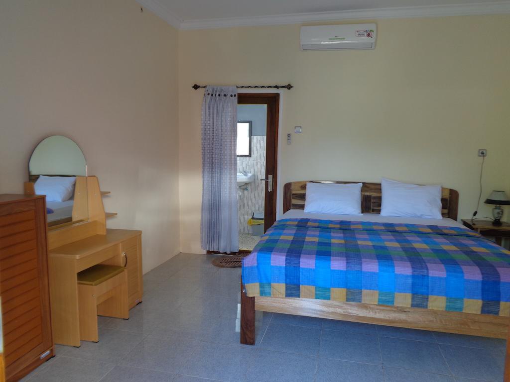 Sister Bungalow Hotel Gili Air Exterior photo