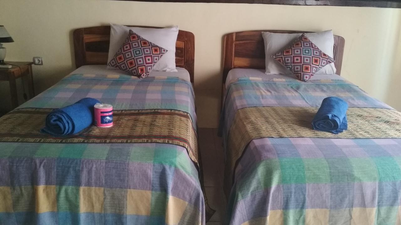 Sister Bungalow Hotel Gili Air Exterior photo